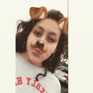 Meet your Posher, Mila